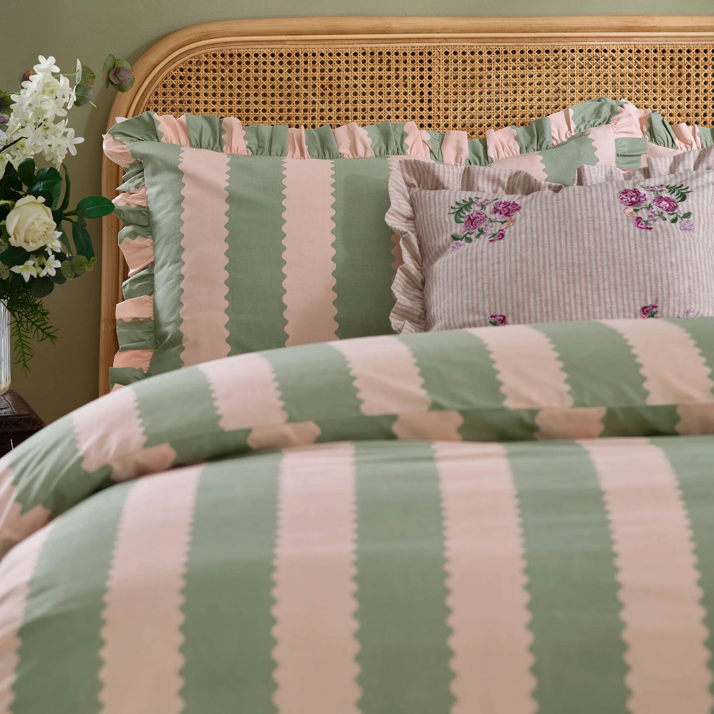 Wylder Birdie Stripe Ruffle Duvet Cover Set Pink/Green