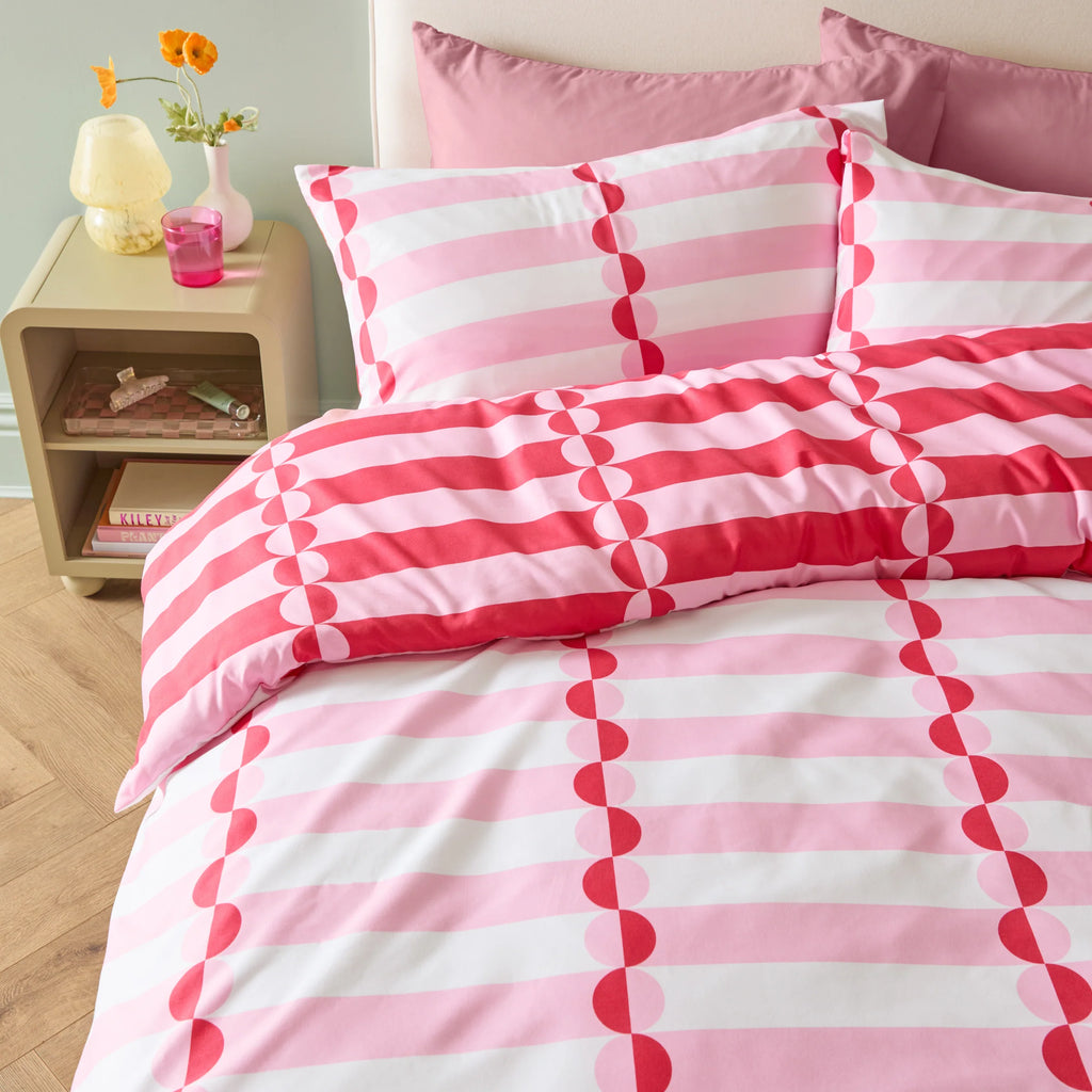 Duvet Day Lottie Reversible Soft Touch Duvet Cover Set Red/Pink