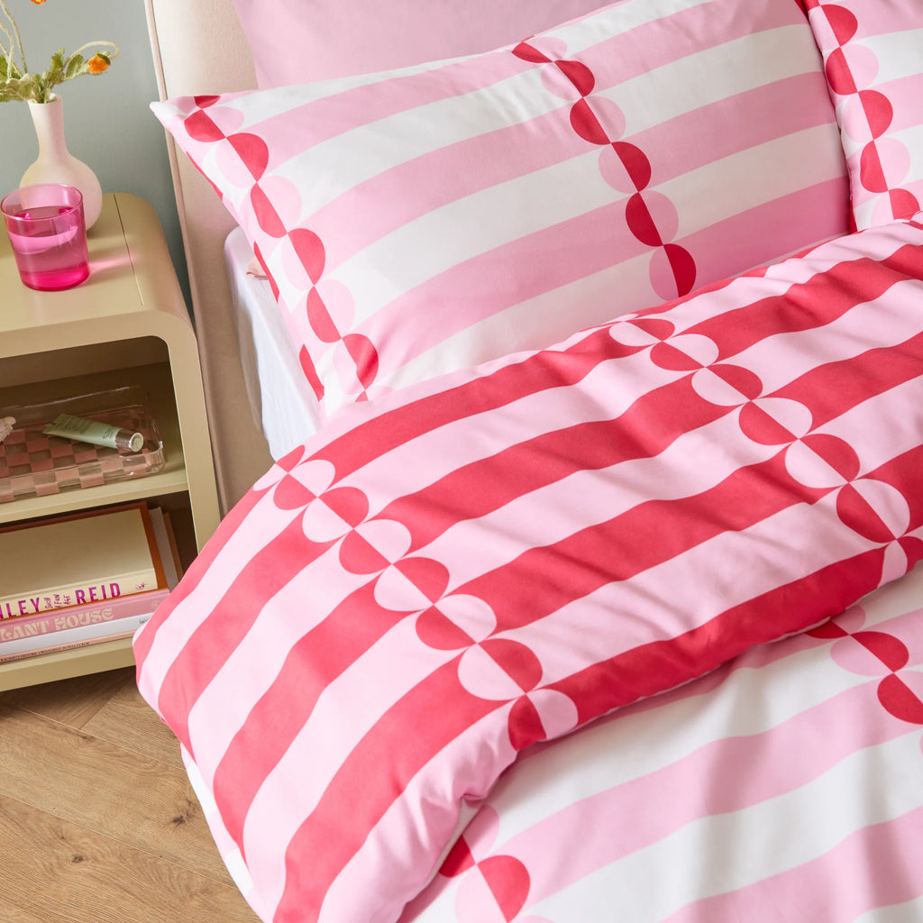 Duvet Day Lottie Reversible Soft Touch Duvet Cover Set Red/Pink